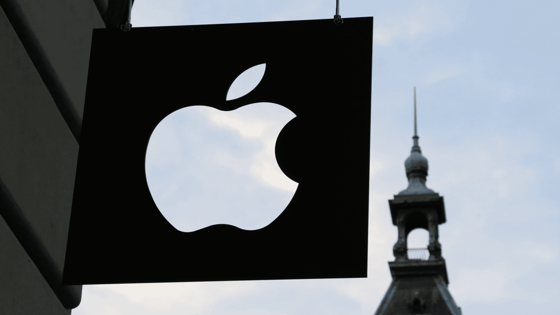 Bug Hunters Could Earn Up To $5M With Apple’s New Security Bounty Program Update